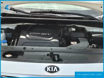 KIA CARNIVAL 9-SEATER LUXURY