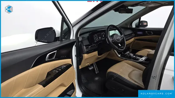 KIA CARNIVAL GASOLINE 7-SEATER SIGNATURE
