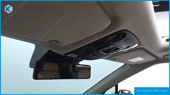 KIA CARNIVAL GASOLINE 7-SEATER SIGNATURE