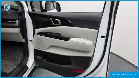 KIA CARNIVAL DIESEL 9-SEATER NOBLESSE