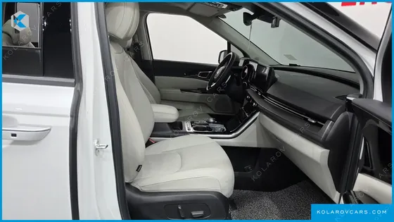 KIA CARNIVAL DIESEL 9-SEATER NOBLESSE