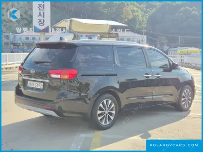 KIA CARNIVAL 9-SEATER LUXURY