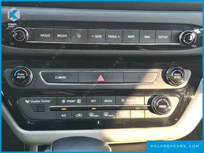 KIA CARNIVAL 9-SEATER LUXURY