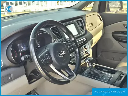 KIA CARNIVAL 9-SEATER LUXURY