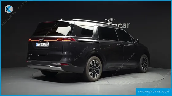 KIA CARNIVAL GASOLINE 7-SEATER NOBLESSE