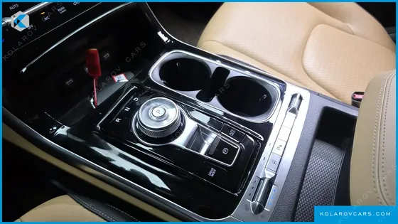 KIA CARNIVAL GASOLINE 7-SEATER NOBLESSE