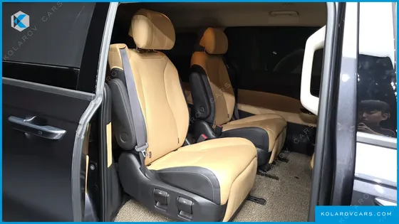 KIA CARNIVAL GASOLINE 7-SEATER NOBLESSE