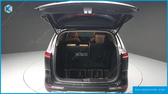 KIA CARNIVAL GASOLINE 7-SEATER NOBLESSE