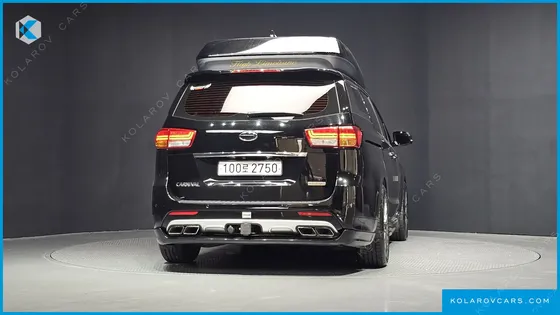 KIA CARNIVAL 7-SEATER HI-LIMOUSINE