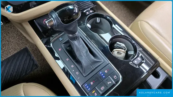 KIA CARNIVAL 7-SEATER HI-LIMOUSINE
