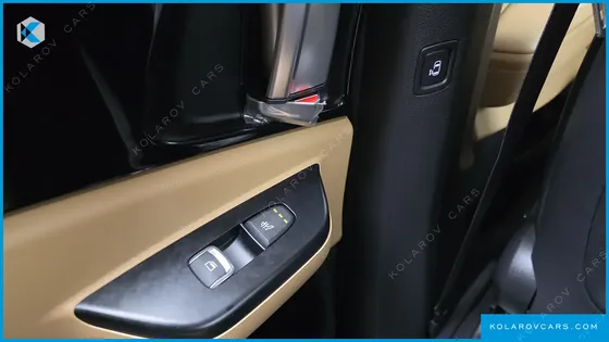 KIA CARNIVAL DIESEL 9-SEATER PRESTIGE