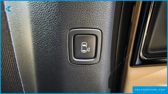 KIA CARNIVAL DIESEL 9-SEATER PRESTIGE