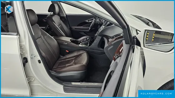 HYUNDAI GRANDEUR HG240 LUXURY