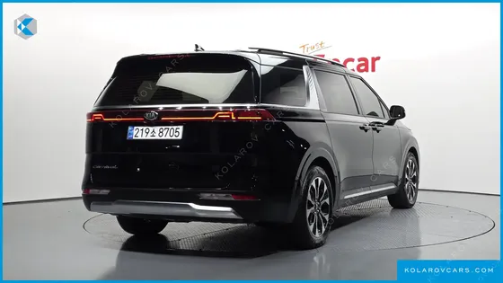 KIA CARNIVAL DIESEL 9-SEATER SIGNATURE