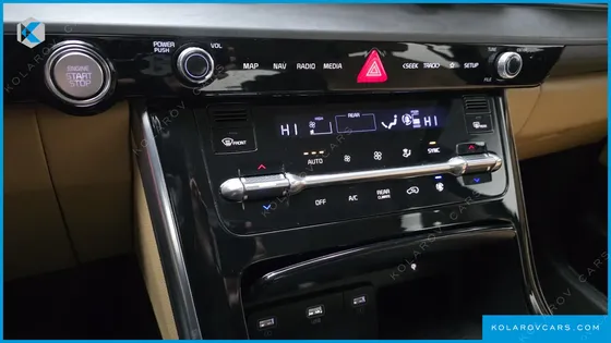 KIA CARNIVAL DIESEL 9-SEATER SIGNATURE