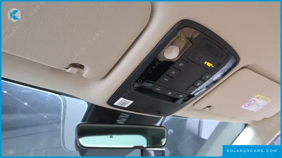 KIA CARNIVAL DIESEL 9-SEATER SIGNATURE