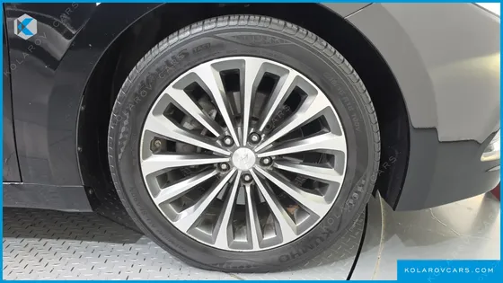 HYUNDAI GRANDEUR HG300 EXCLUSIVE