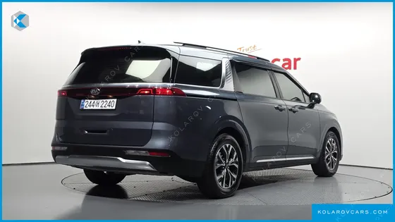 KIA CARNIVAL DIESEL 9-SEATER SIGNATURE