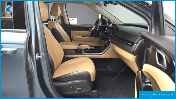 KIA CARNIVAL DIESEL 9-SEATER SIGNATURE