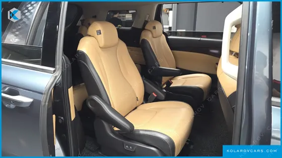 KIA CARNIVAL DIESEL 9-SEATER SIGNATURE
