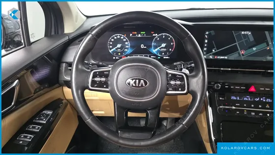 KIA CARNIVAL DIESEL 9-SEATER SIGNATURE