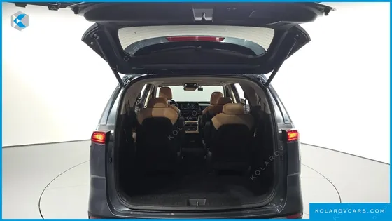 KIA CARNIVAL DIESEL 9-SEATER SIGNATURE