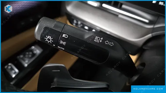 KIA CARNIVAL DIESEL 9-SEATER SIGNATURE