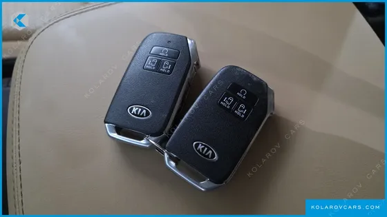 KIA CARNIVAL DIESEL 9-SEATER SIGNATURE