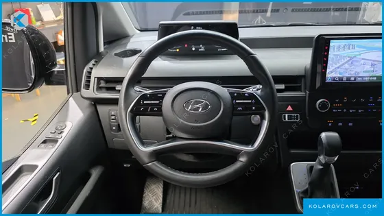 HYUNDAI STARIA 4WD TOURER 9-SEATER