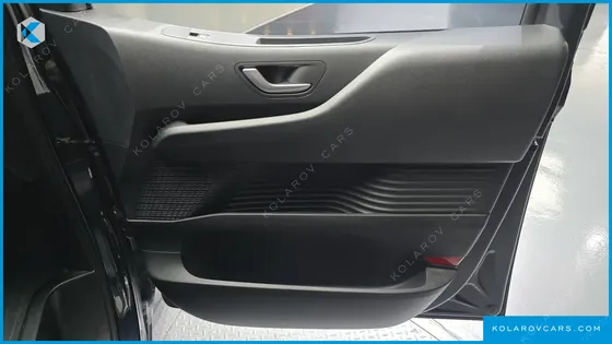 HYUNDAI STARIA 4WD TOURER 9-SEATER