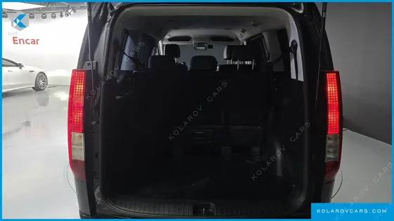 HYUNDAI STARIA 4WD TOURER 9-SEATER