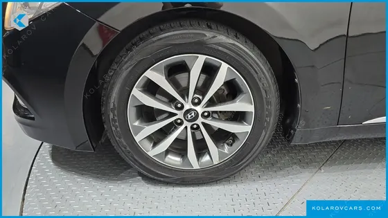 HYUNDAI GRANDEUR HG240 LUXURY