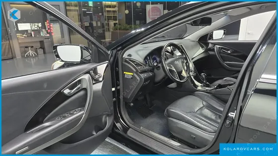 HYUNDAI GRANDEUR HG240 LUXURY