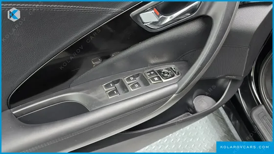 HYUNDAI GRANDEUR HG240 LUXURY