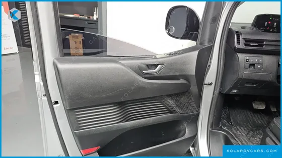 HYUNDAI STARIA CARGO 3-SEATER