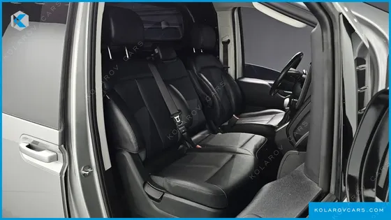 HYUNDAI STARIA CARGO 3-SEATER