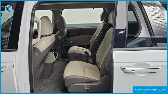 KIA CARNIVAL GASOLINE 9-SEATER NOBLESSE