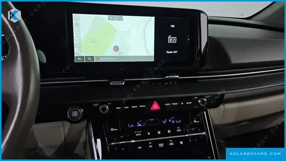 KIA CARNIVAL GASOLINE 9-SEATER NOBLESSE