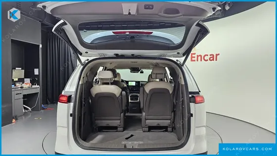 KIA CARNIVAL GASOLINE 9-SEATER NOBLESSE