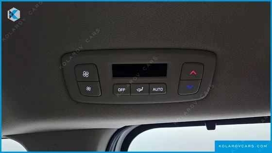 KIA CARNIVAL GASOLINE 9-SEATER NOBLESSE