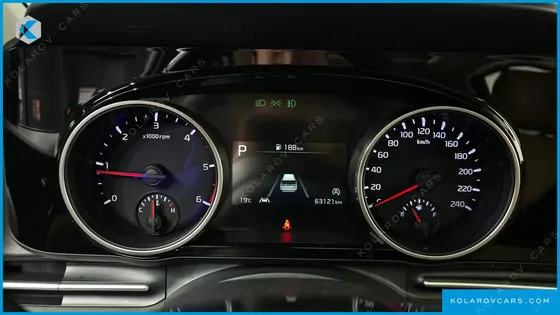 KIA CARNIVAL DIESEL 9-SEATER NOBLESSE