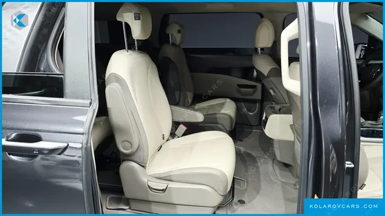 KIA CARNIVAL DIESEL 9-SEATER PRESTIGE