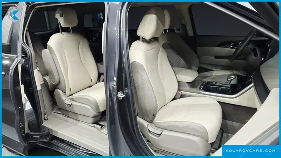 KIA CARNIVAL DIESEL 9-SEATER PRESTIGE