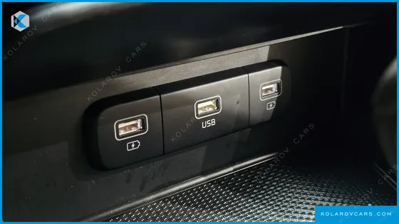 KIA CARNIVAL DIESEL 9-SEATER PRESTIGE
