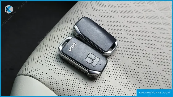 KIA CARNIVAL DIESEL 9-SEATER PRESTIGE