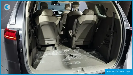 KIA CARNIVAL DIESEL 9-SEATER PRESTIGE