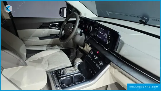 KIA CARNIVAL DIESEL 9-SEATER PRESTIGE
