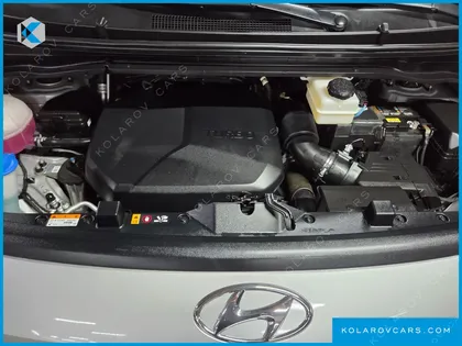 HYUNDAI STARIA CARGO 5-SEATER