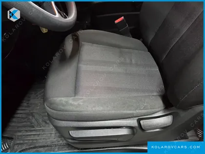 HYUNDAI STARIA CARGO 5-SEATER