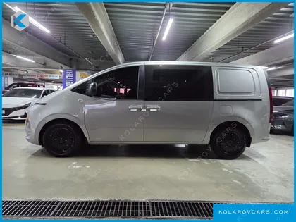HYUNDAI STARIA CARGO 5-SEATER